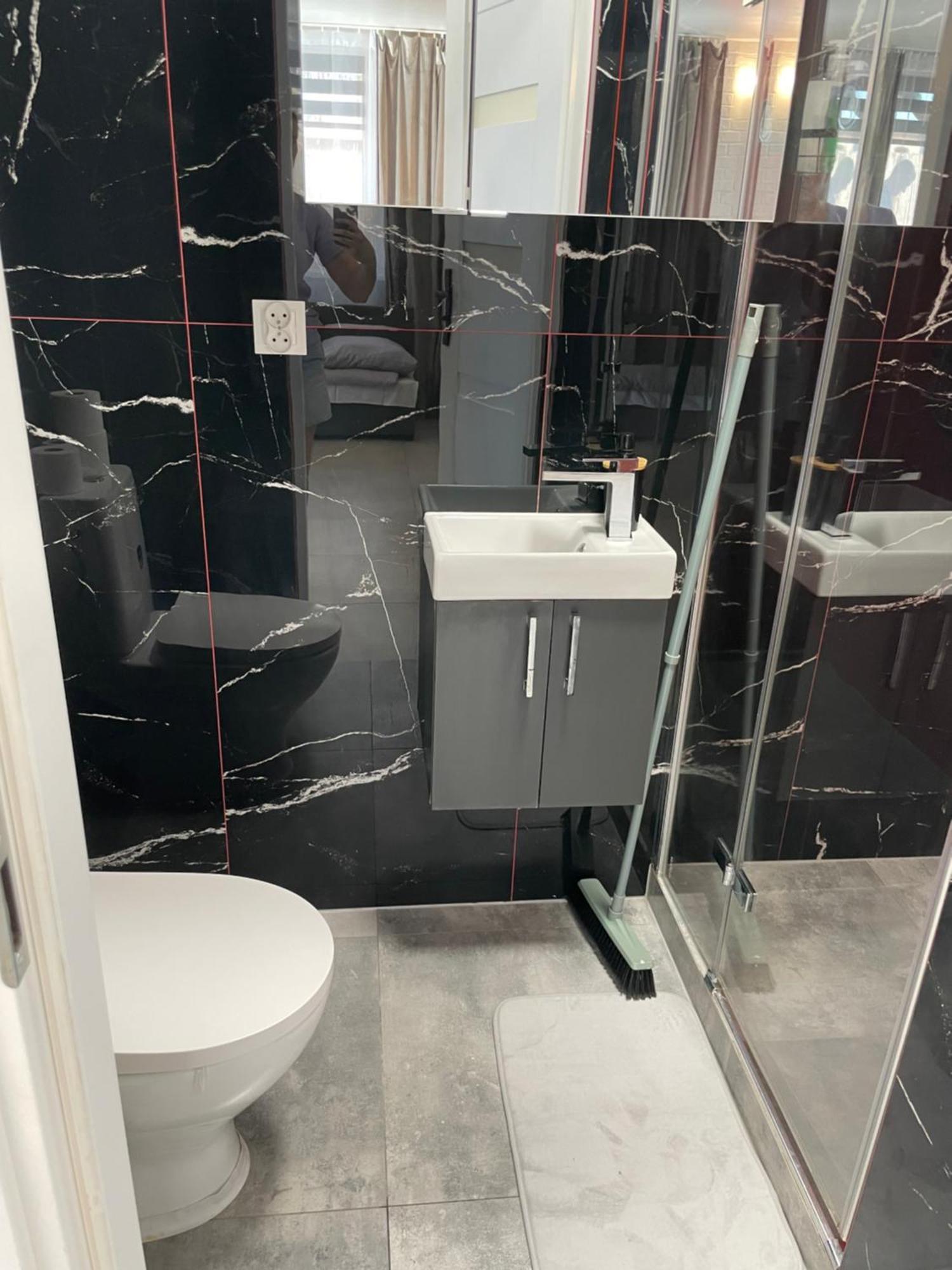 Przytulny Zakatek Aparthotel Zerniki Wroclawskie Luaran gambar